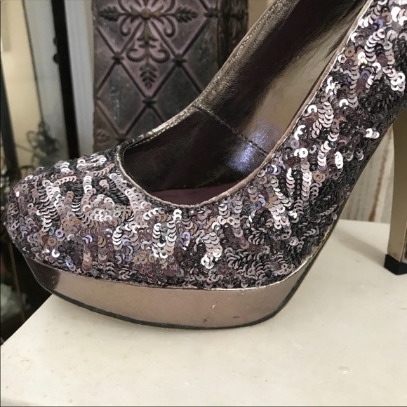 MADDEN GIRL SILVER SEXY SPIKED SHOES - Picture 5 of 13